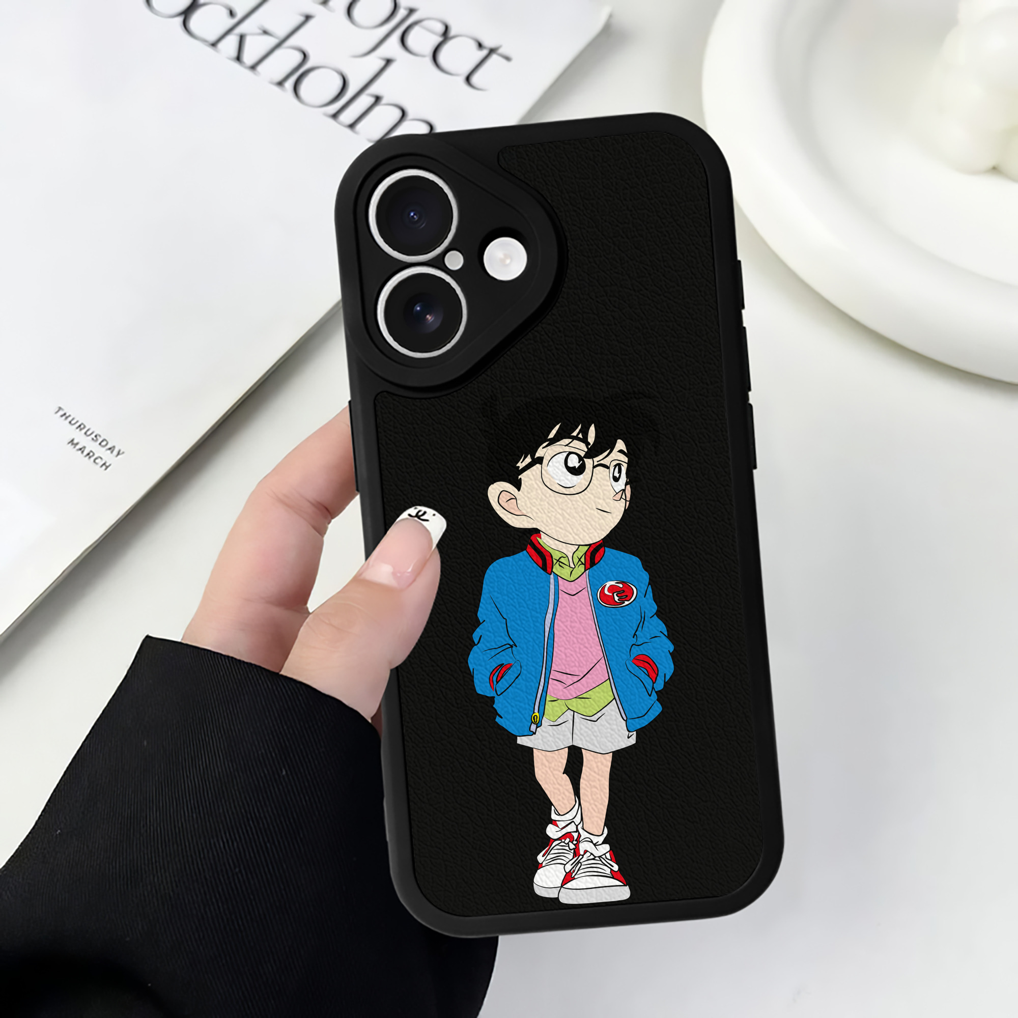 （画像用） 名探偵コナン 江戸川 コナン Detective Conan Conan Edogawa 【iPhone 16シリーズ対応】シリコンスマホケース（レザー調） 材質：シリコン